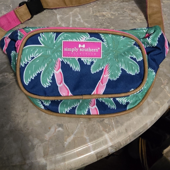 Simply Southern Tropical Palm Belt Bag Fanny Pack - Picture 2 of 11